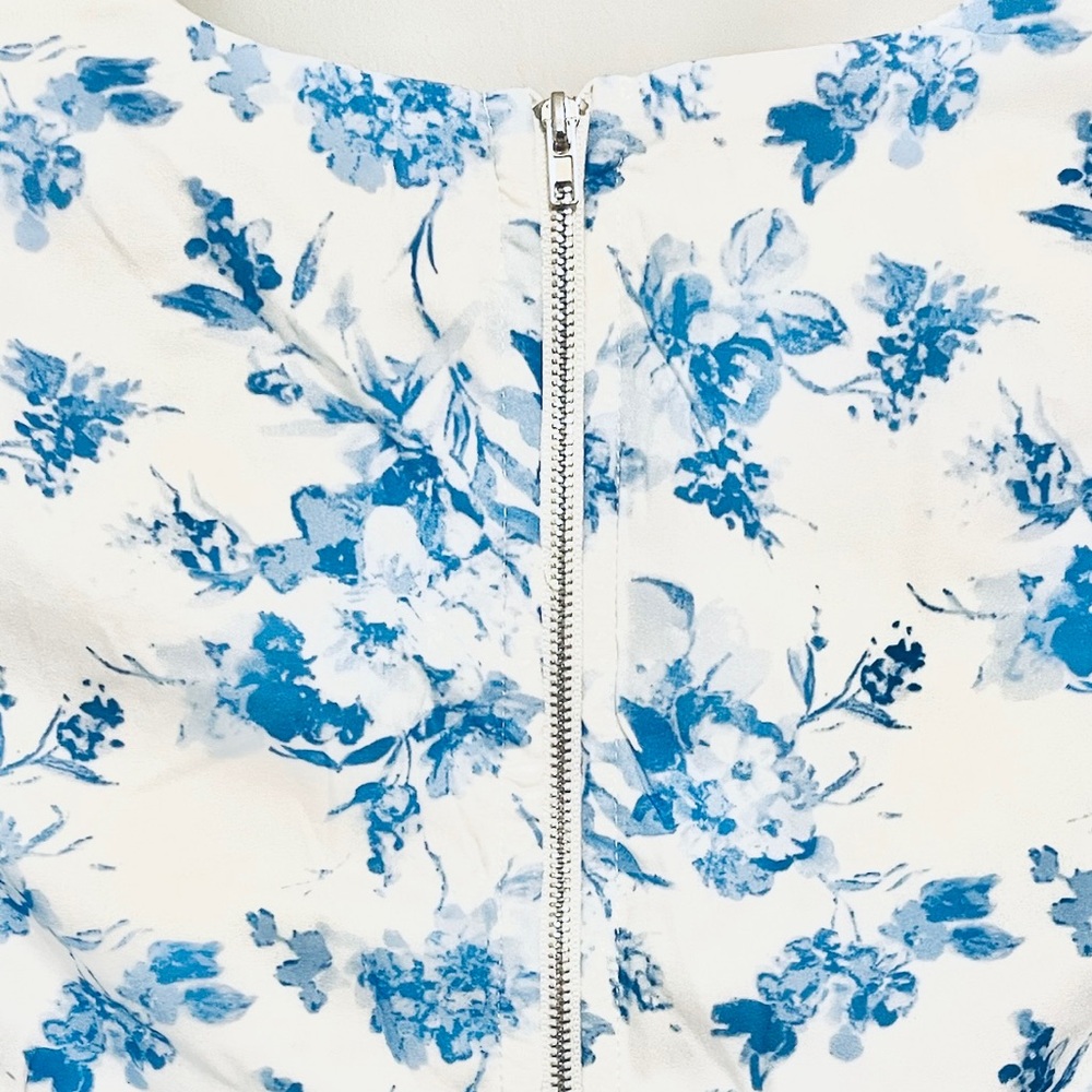 Boohoo Blue Floral Puff Sleeve Blouse - Picture 5 of 6